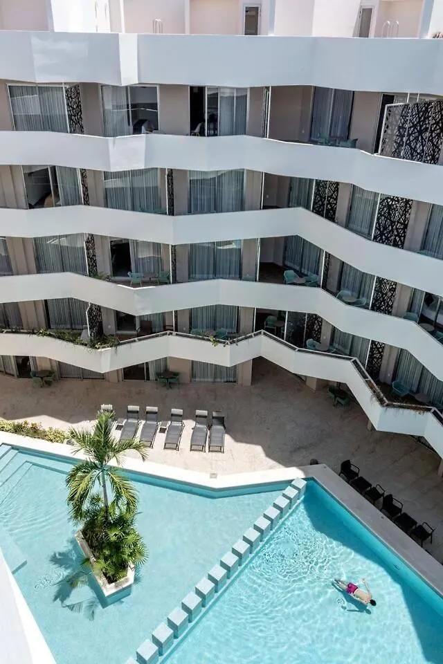 Luxury Condo, Private Room, 150Mb Wifi, Ac, Gym Playa del Carmen