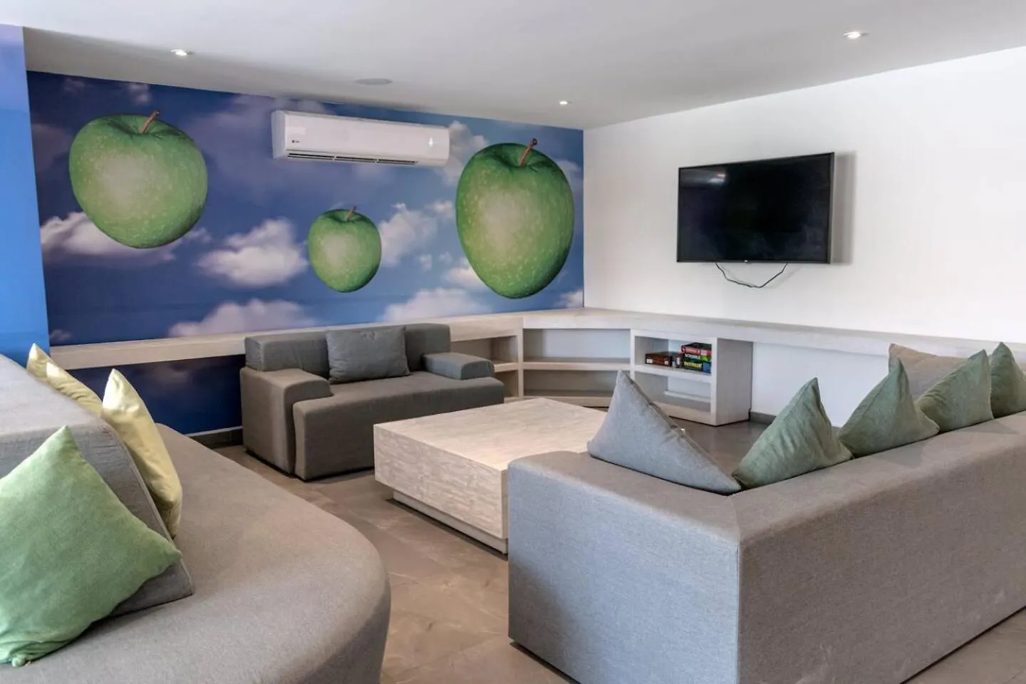 Holiday home Luxury Condo, Private Room, 150Mb Wifi, Ac, Gym Playa del Carmen
