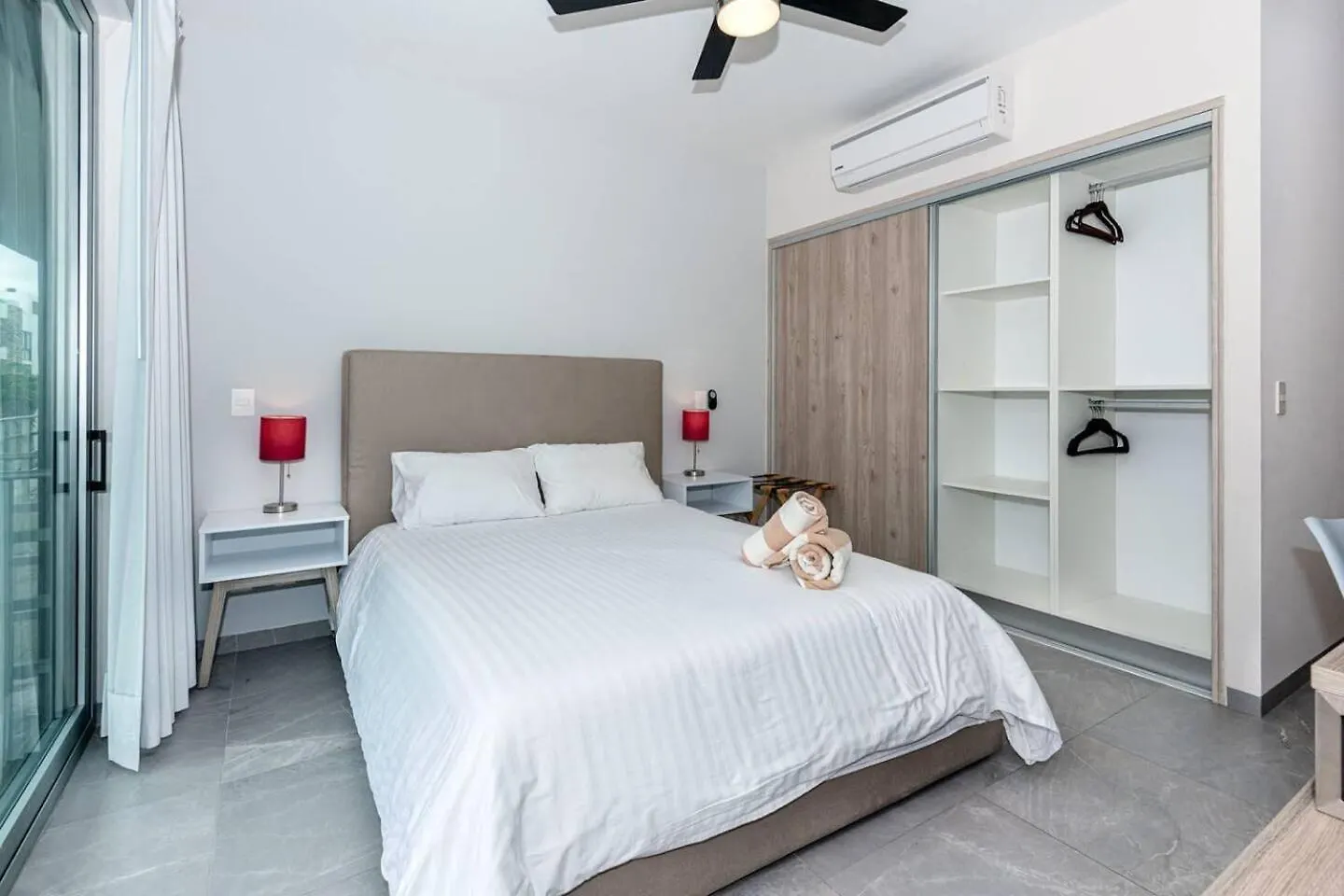Holiday home Luxury Condo, Private Room, 150Mb Wifi, Ac, Gym Playa del Carmen Mexico